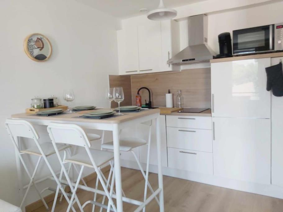 Appartamento Les Coteaux De Mahe Tournon-sur-Rhone Esterno foto